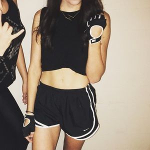 Forever 21 Black Crop Top 🖤